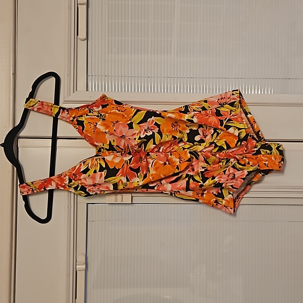 Floral swim one piece